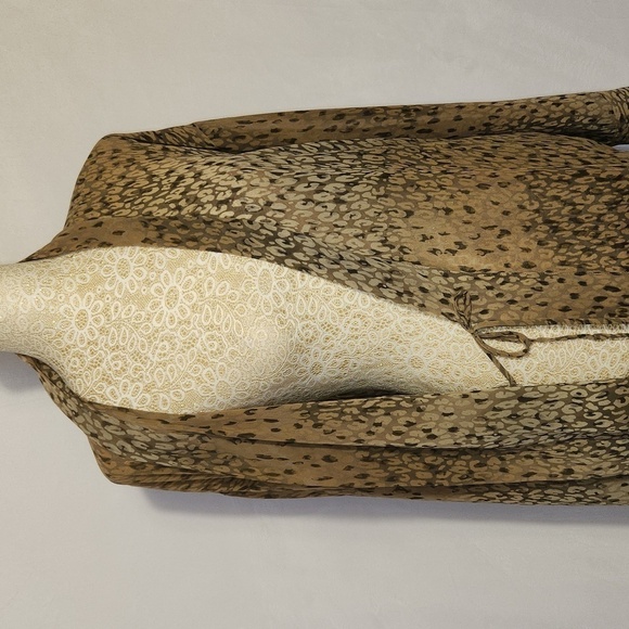 Victoria's Secret Animal Print Semi Sheer Tie Front Side Pockets Light Robe OS - Picture 10 of 13